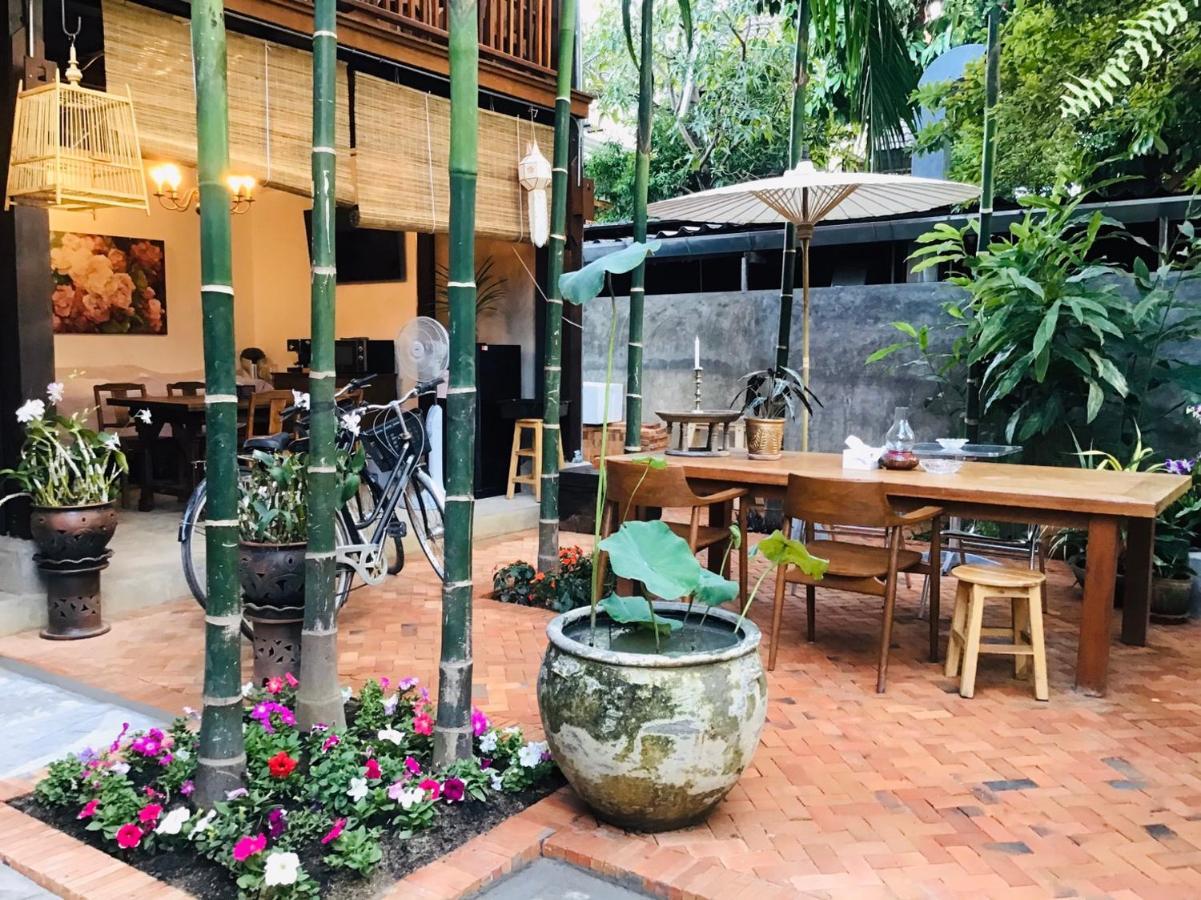 Hotel The Eight Ratvithi House Chiang Mai