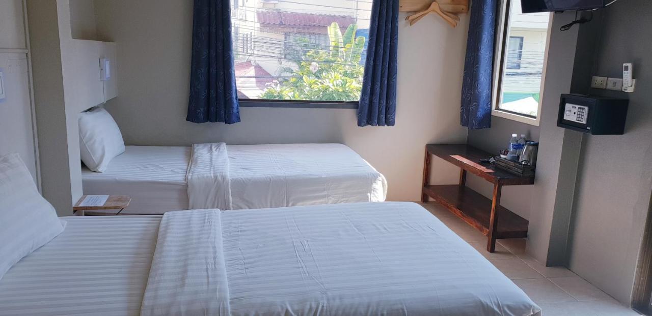Hostel Thapae Gate