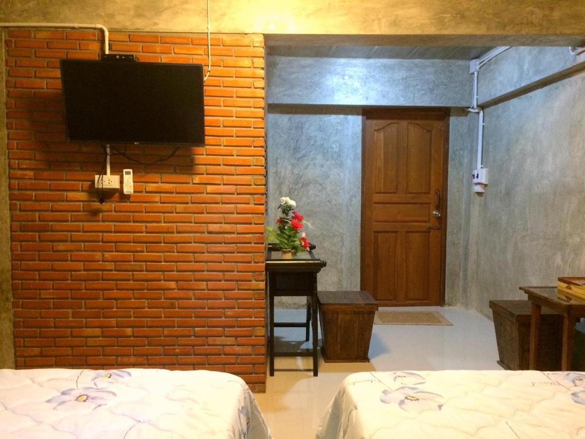Homestay เฮือนฮอมคำโฮมสเตย์ *