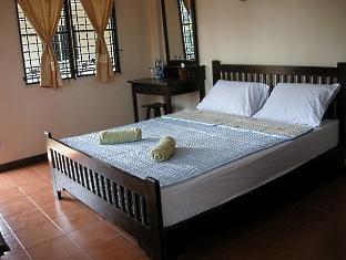Baan Nam Sai Hotel