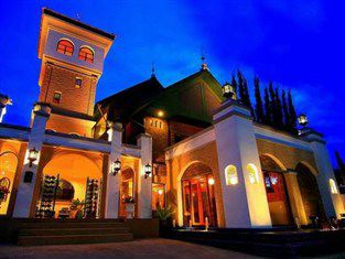 The Castle Hotel