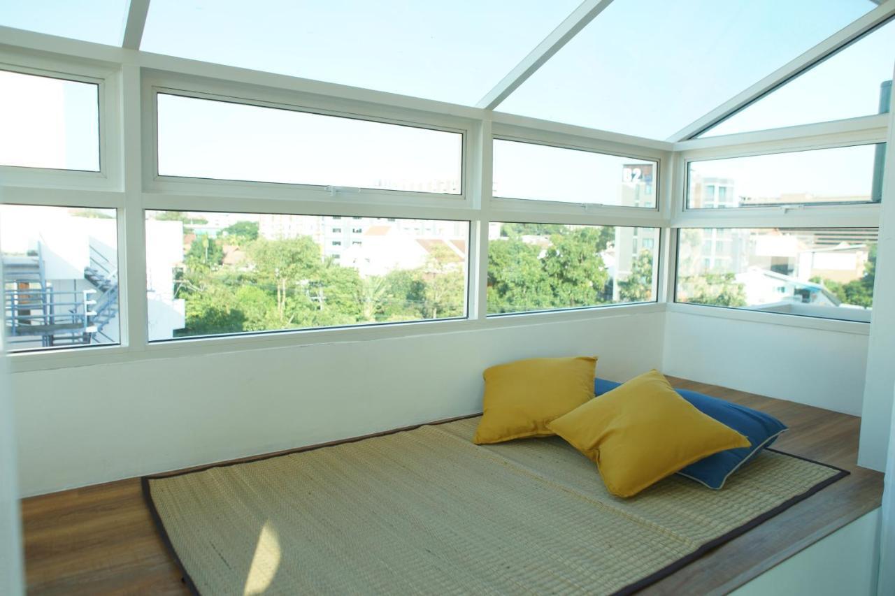 Breadfruit Hostel