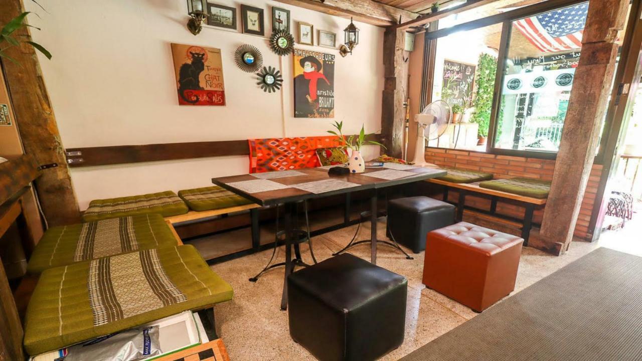 The Backpackers & Bar Hostel