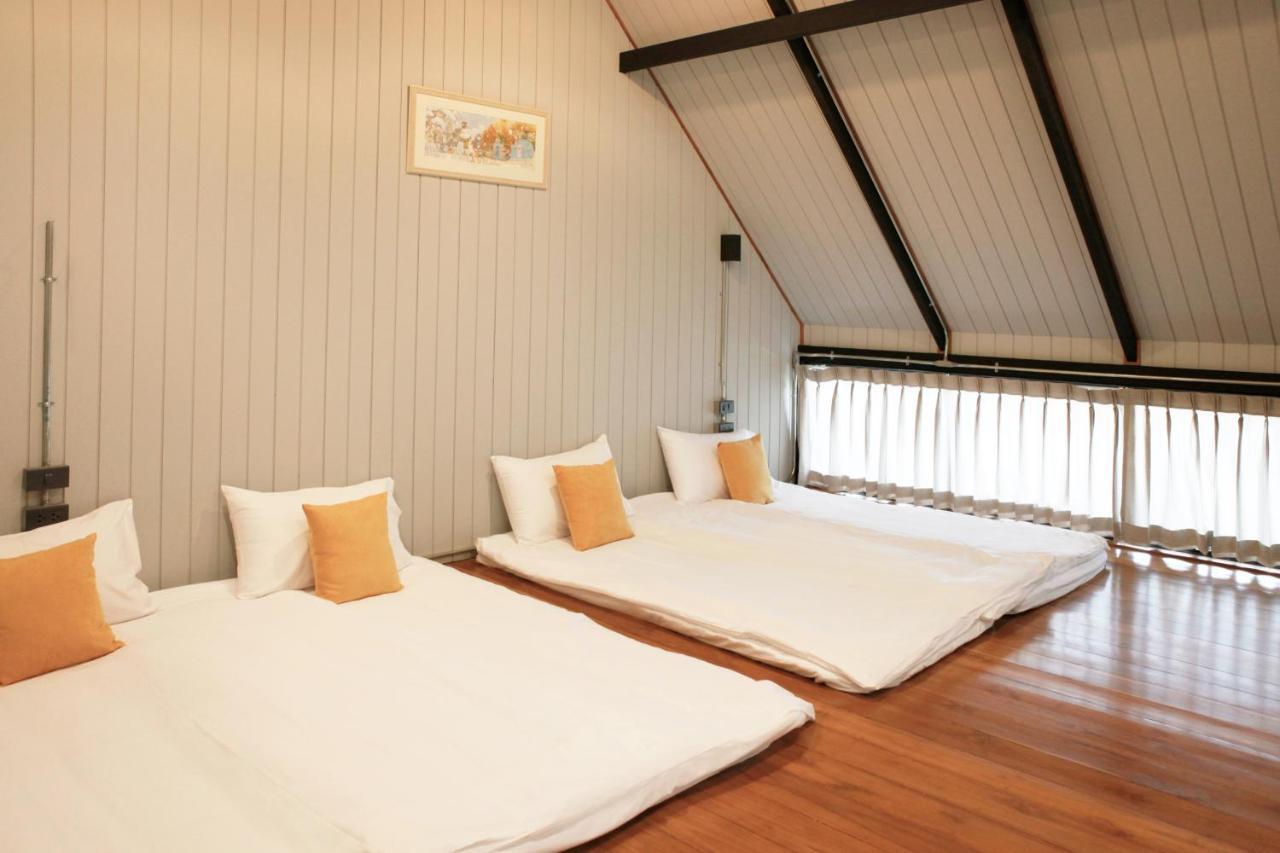 Yellow Pillow Village Hotel Chiang Mai