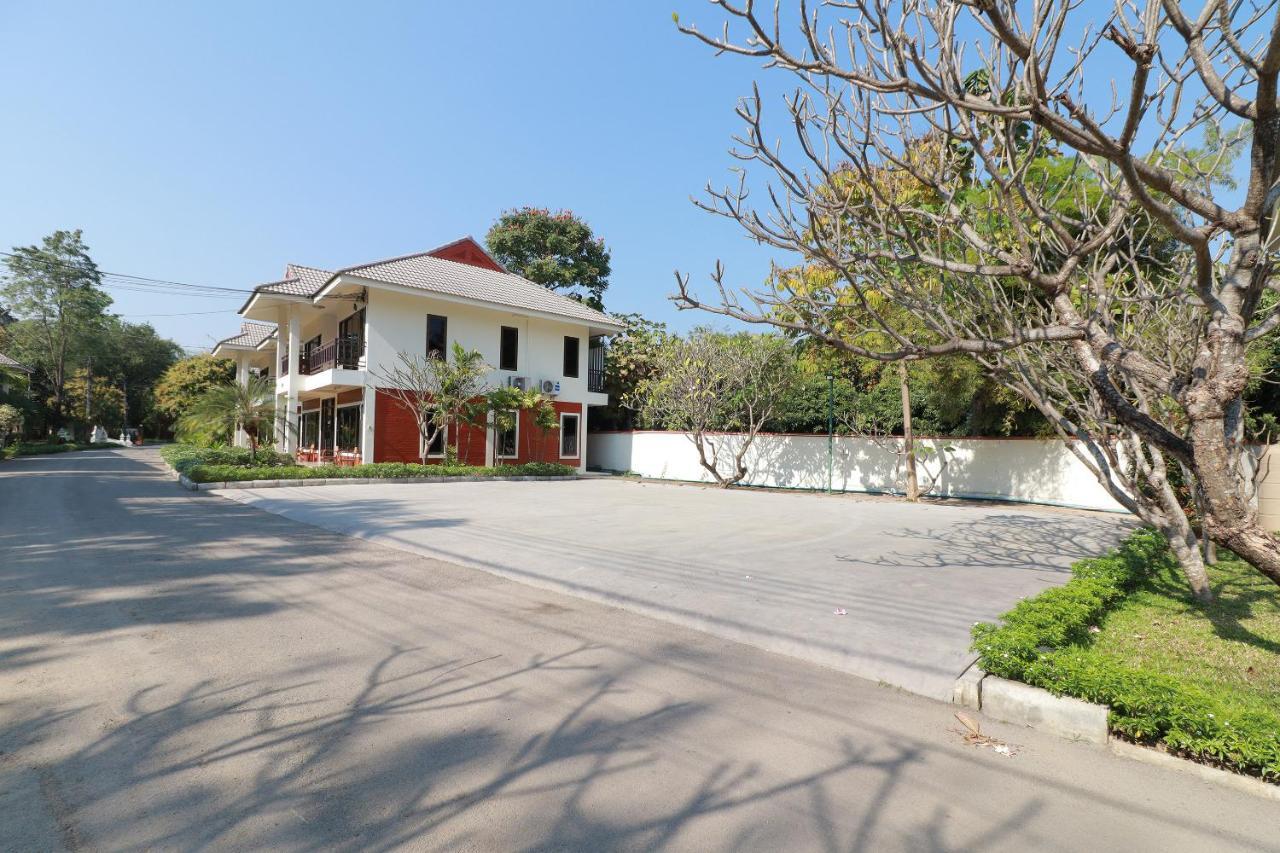 Oyo 557 Tong House 4*