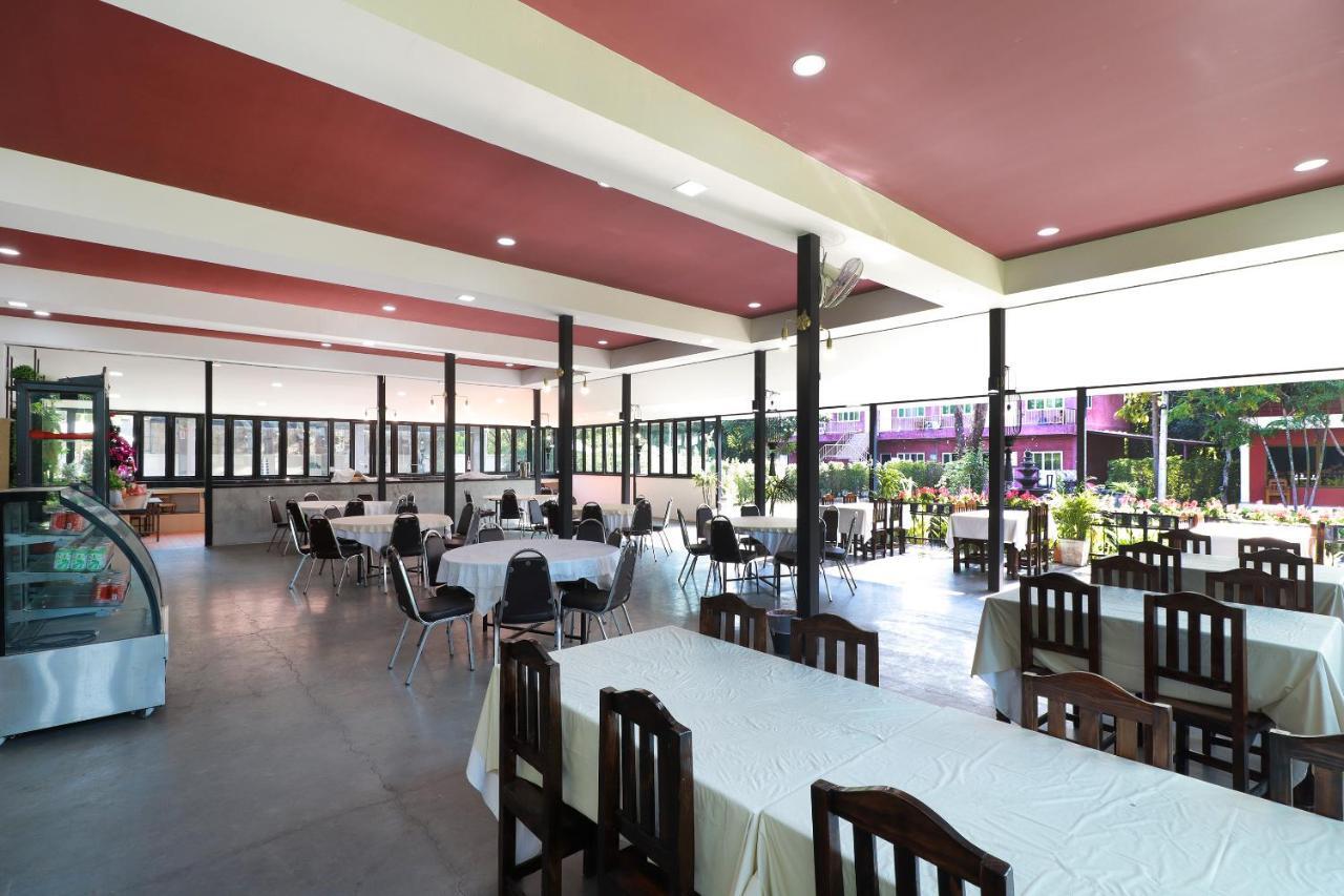 Oyo 557 Tong House Hotel