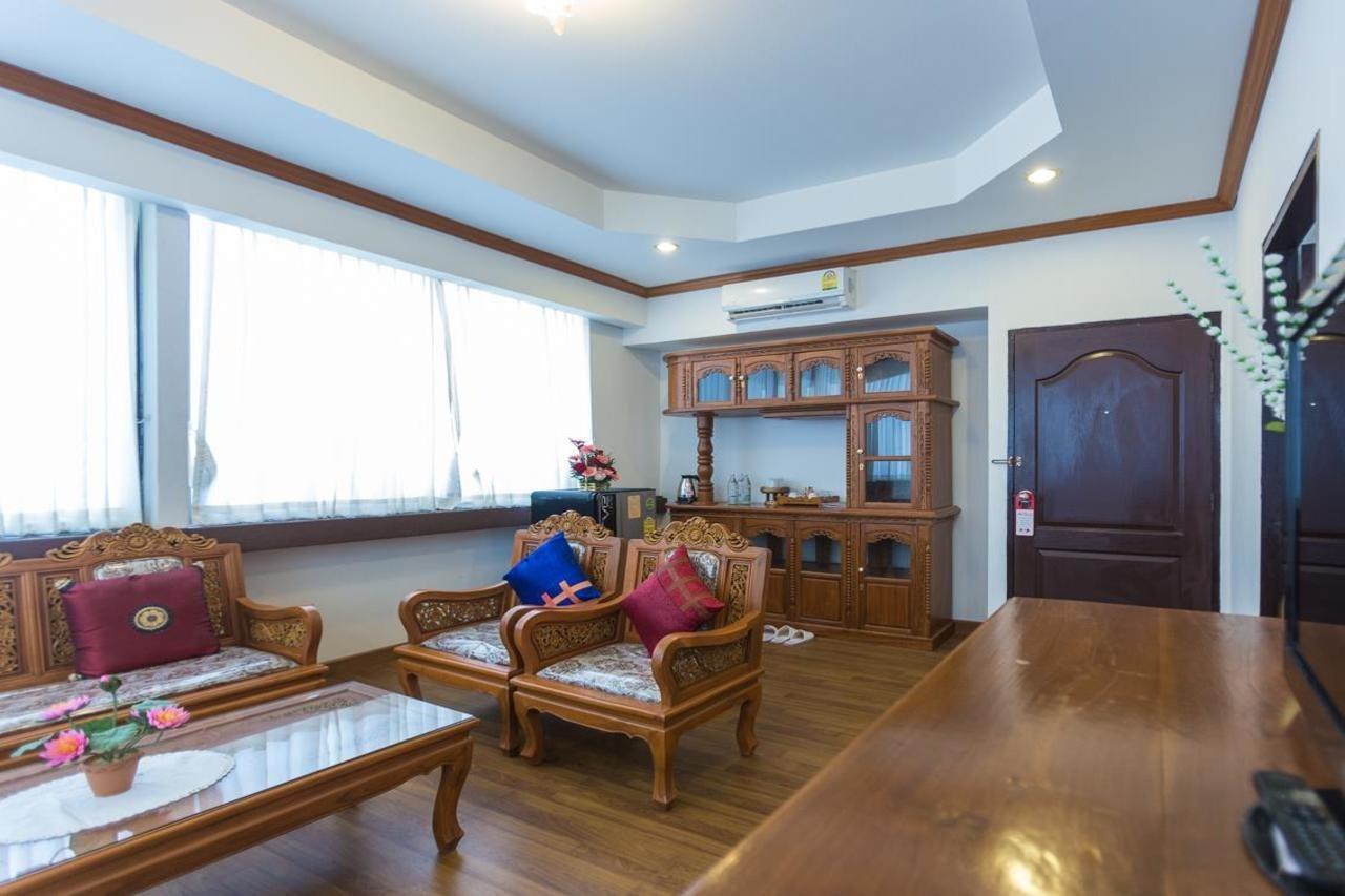 Bua Raya Hotel 3*