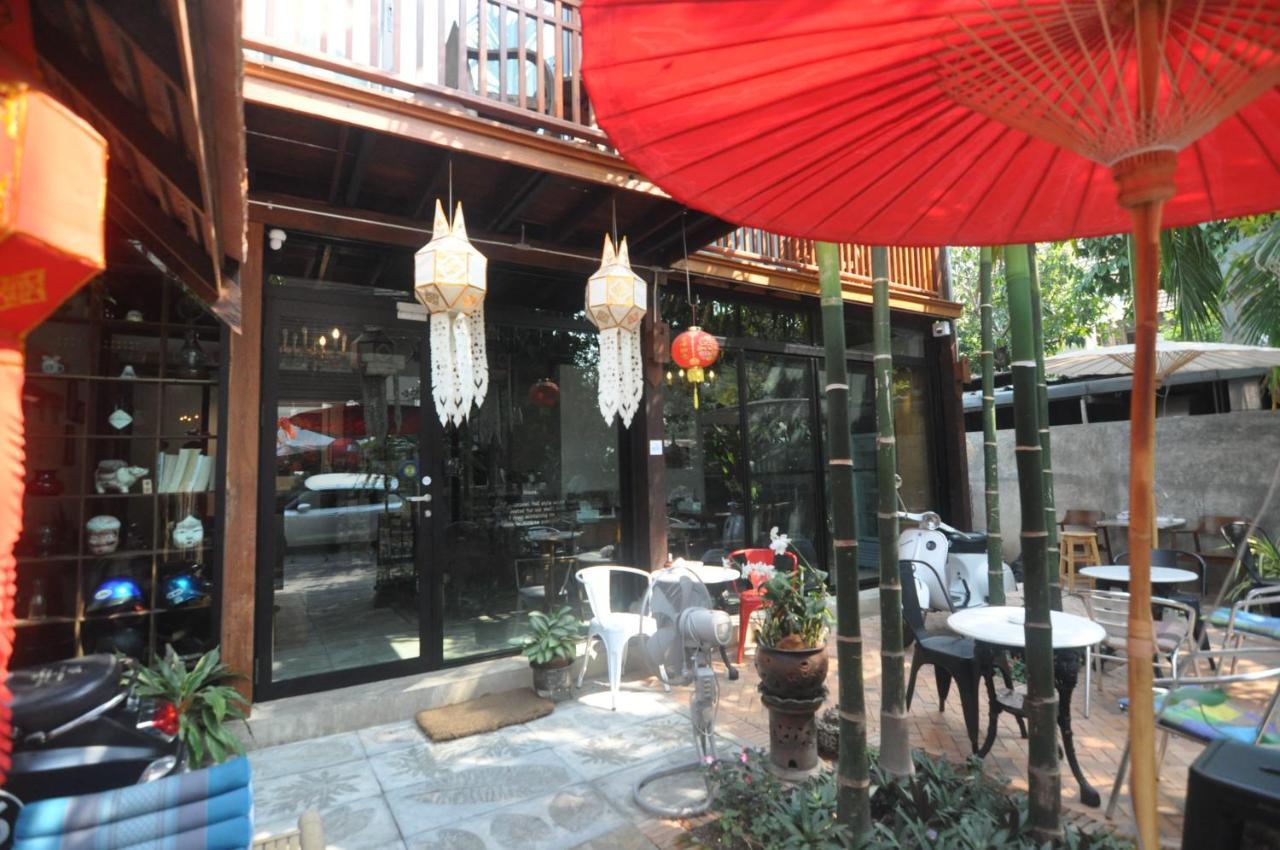 The Eight Ratvithi House 3*
