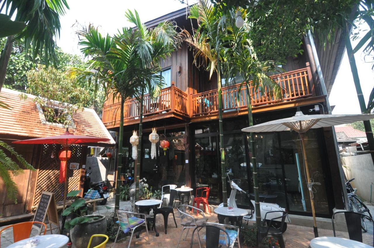 Hotel The Eight Ratvithi House Chiang Mai