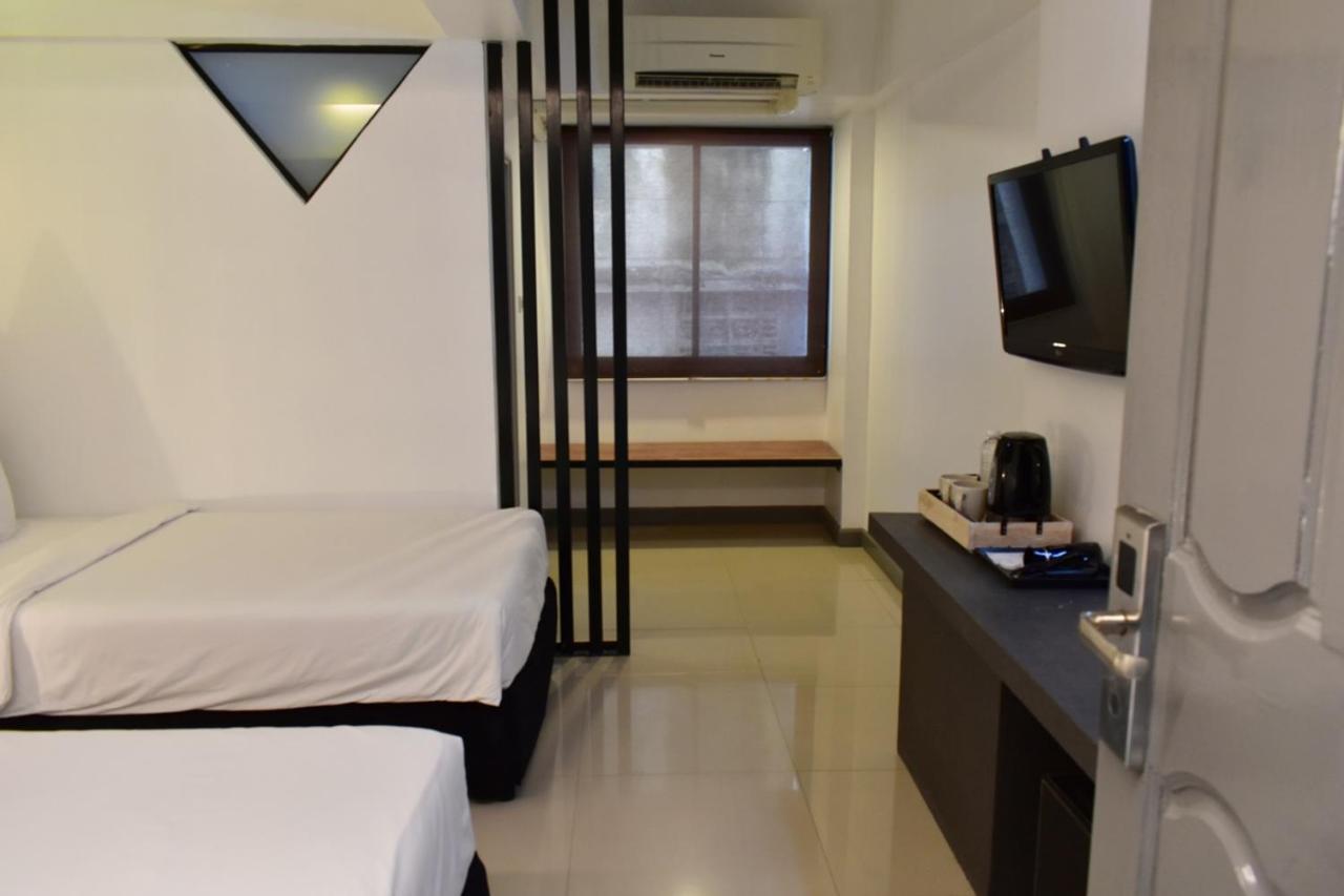 Loyy Hotel 3*