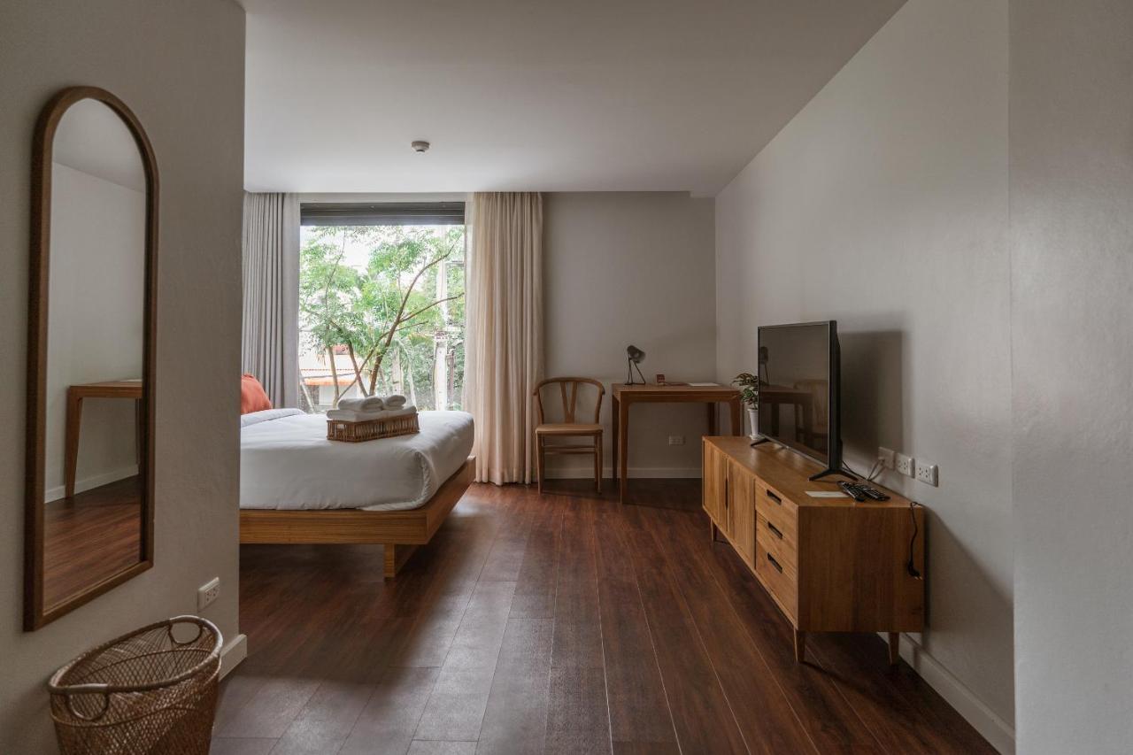 Hotel The Earth 3*