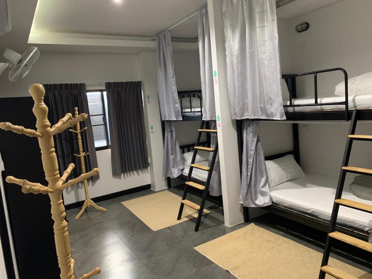 Youniverse Hostel