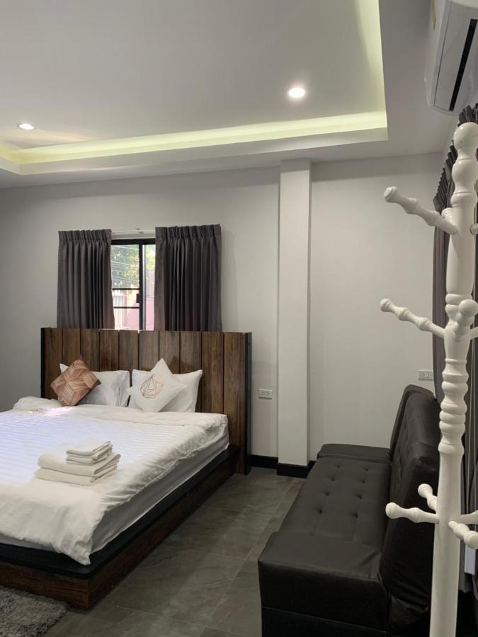 Hostel Youniverse