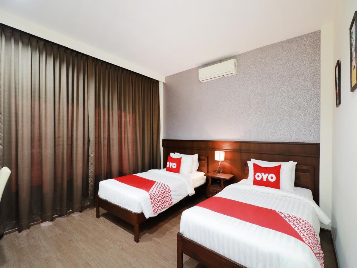 Oyo 557 Tong House Hotel
