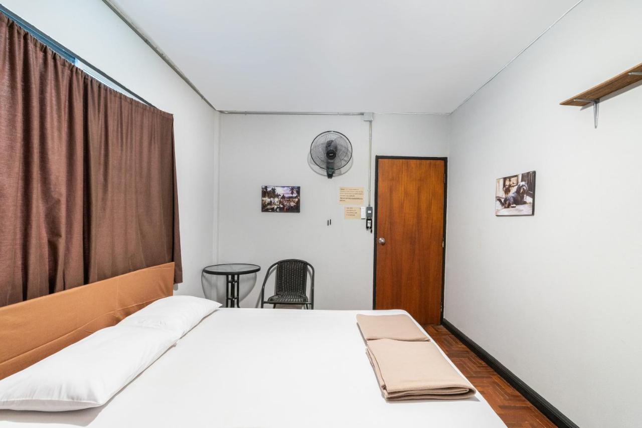 Hotel Oyo 677 Le Loftel 2*