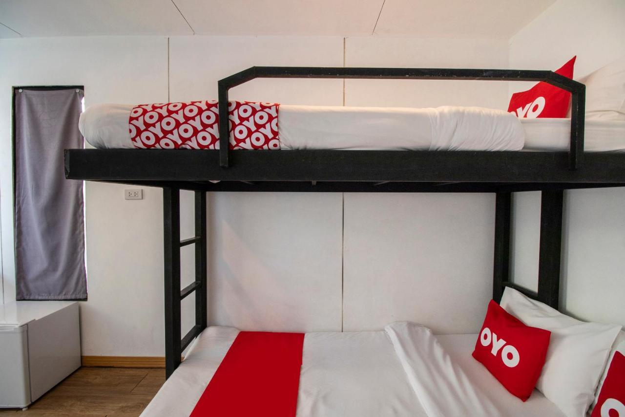 Oyo 673 Sleep Box Hotel 2*