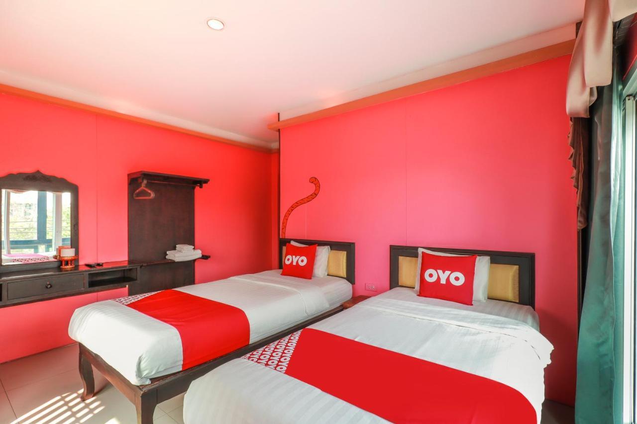 Hotel Oyo 768 First Station