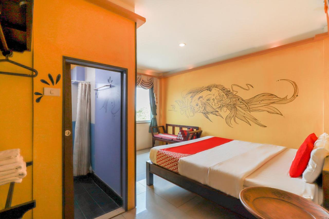 Oyo 768 First Station Hotel