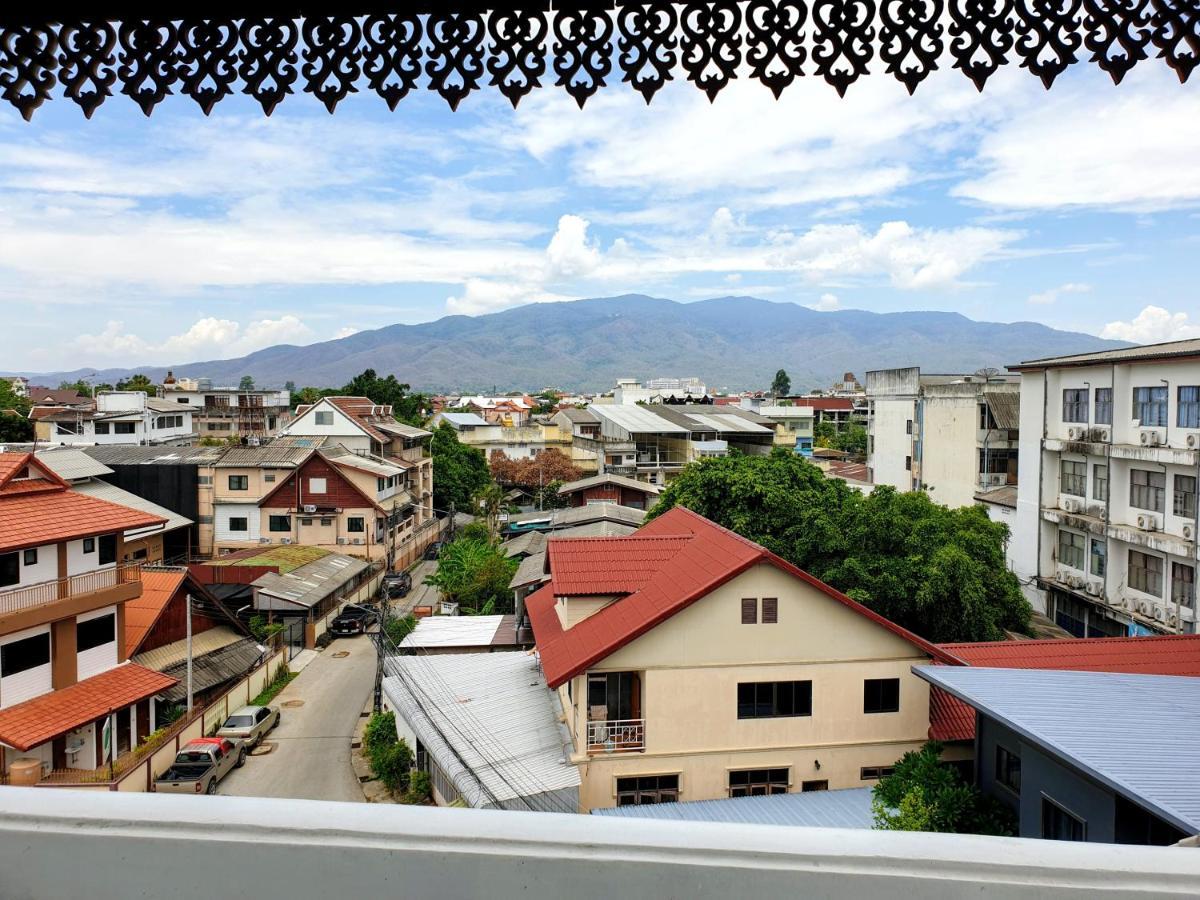 Hotel Bed And Terrace Chiang Mai