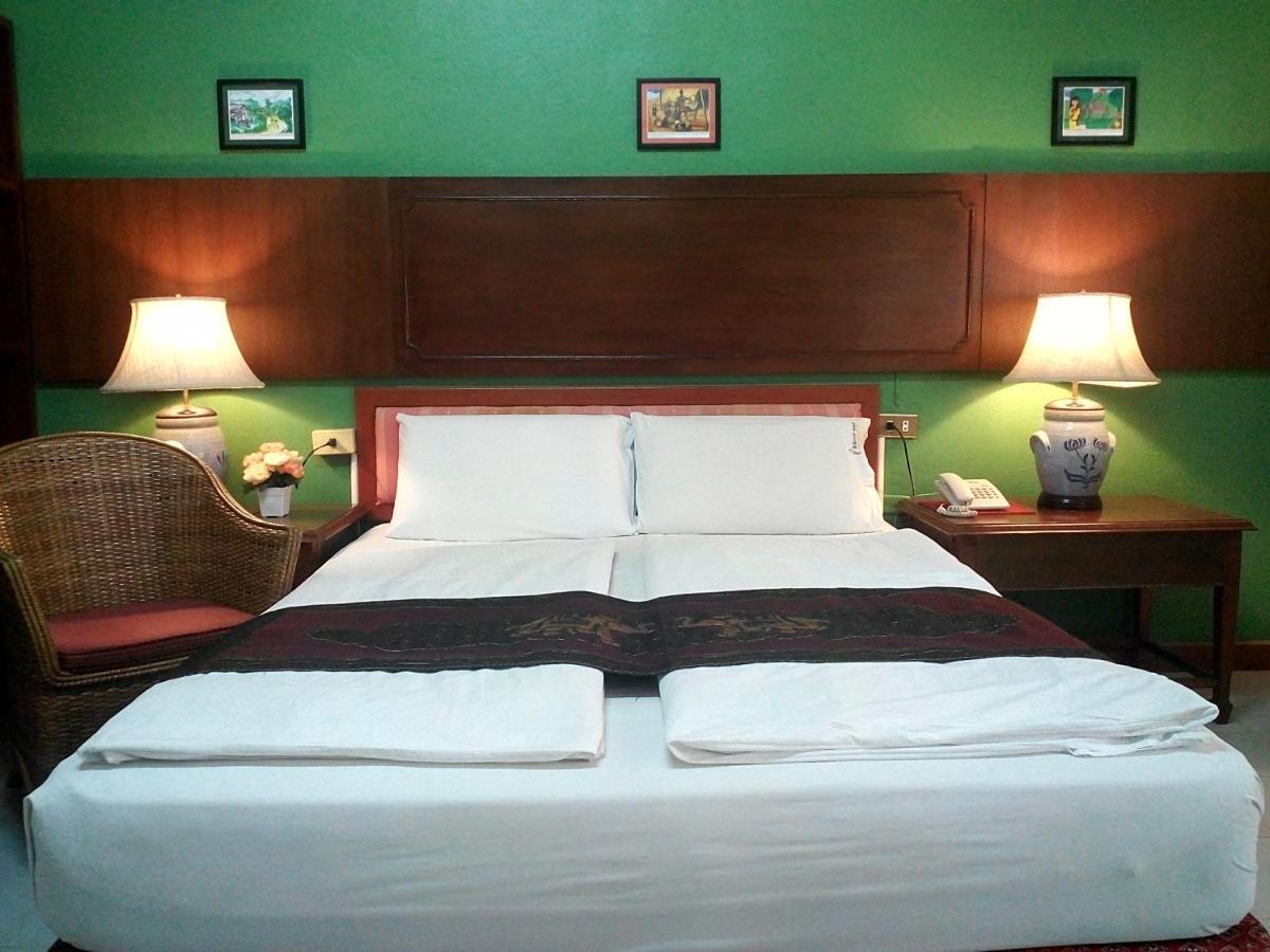 People Place Classic Sha Extra Hotel 2*