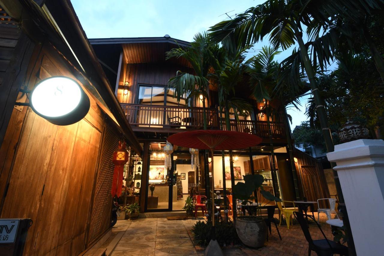 Hotel The Eight Ratvithi House Chiang Mai