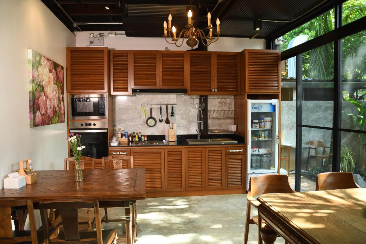 The Eight Ratvithi House Hotel Chiang Mai