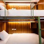 Khunluang Hostel (Adults Only)
