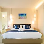 Cozy Time Villa Hotel