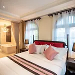 Nanta Glam CM Hotel & Residences