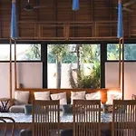 Chiangmai清迈 Cozy Pool Villa 8Rooms