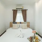 April Pool Villa Airport