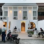 Evergreen Cafe And Hotel