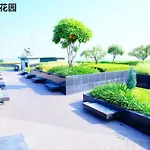 清迈古城市中心高端温馨公寓两卫浴wifi泳池健身房山景城景房