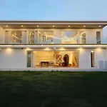 Palm Villa - Award Winning Modern Luxury & Exclusive Villa Resort