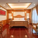 Rich Garden House Hotel
