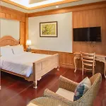 Rich Garden House Hotel