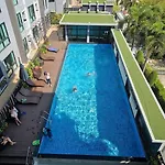 Treasure Swimming Condo