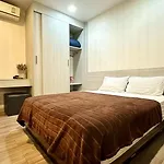 清迈老城 罗宾森百货旁the Prio Condo