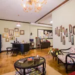 Iroom Boutique House