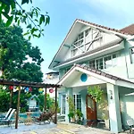 Comfy Boutique House