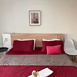 Private Room Hosted By Boyce 415