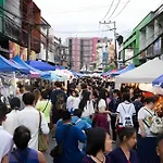 Go Inn Night Bazaar Chiang Mai X