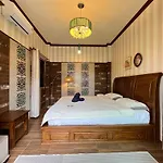 Mana-An Lake Hill Resort มานาอันเลคฮิลล์รีสอร์ต