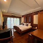 Sripat Guesthouse Sha Extra Plus
