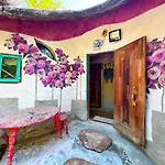 Clay House Chiang Mai By Alphatel