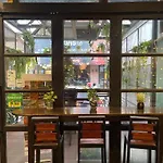 Forestdew Nimman Hostel & Cafe