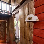 Monruamsuk Homestay Cafe And Bistro