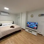 Maya And One Nimman In 5 Min Walk, Balcony And Hi-Speed Wifi