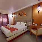 The Signature Hotel @ Thapae