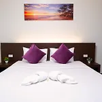 C Room Extra At Airport